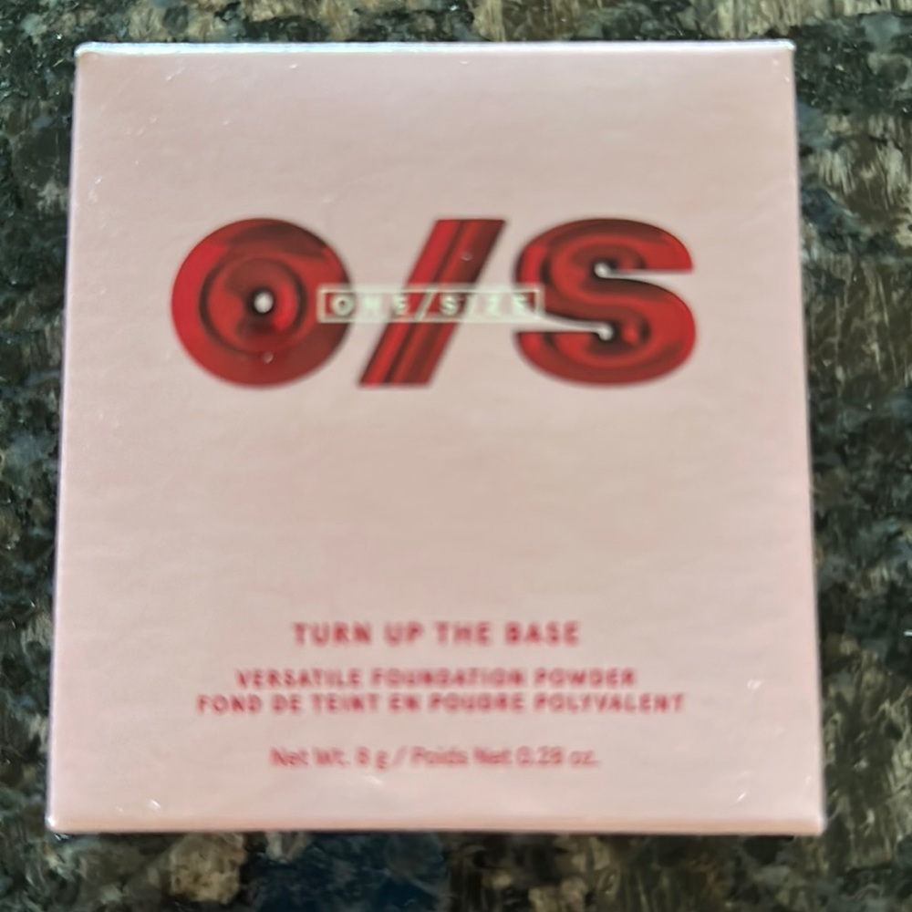 ONE SIZE TURN UP THE BASE FOUNDATION POWDER $38 LIGHT 4 (G)